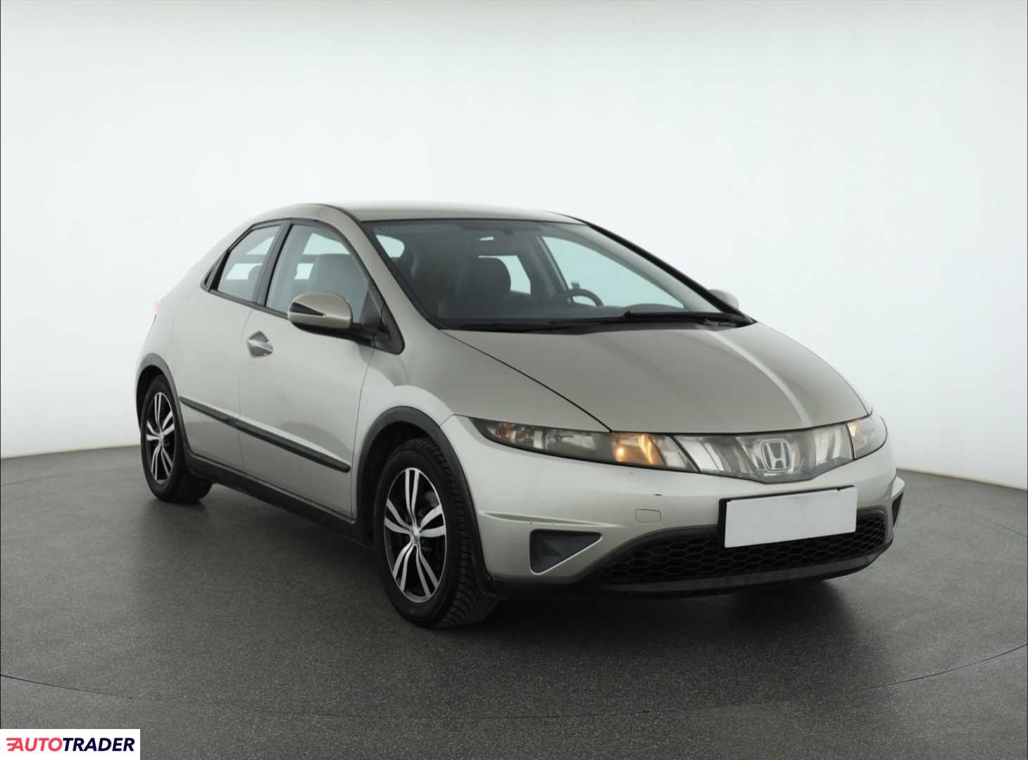 Honda Civic 2007 1.3 81 KM