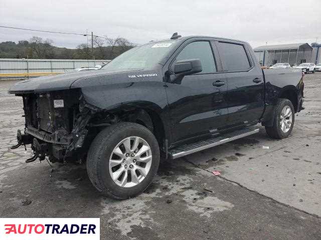 Chevrolet Silverado 2020 4