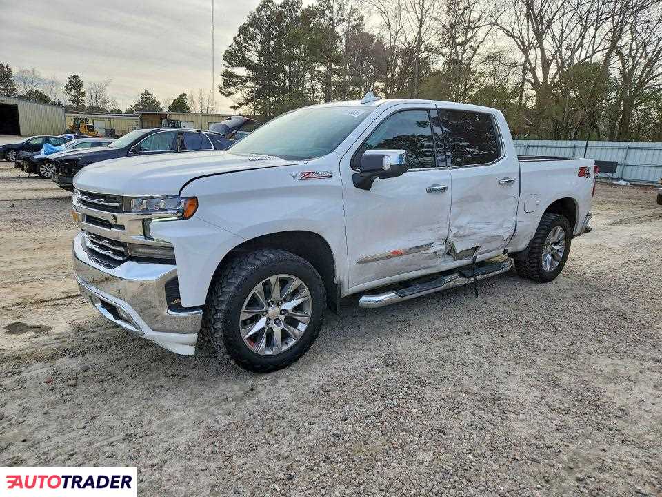 Chevrolet Silverado 2021 3