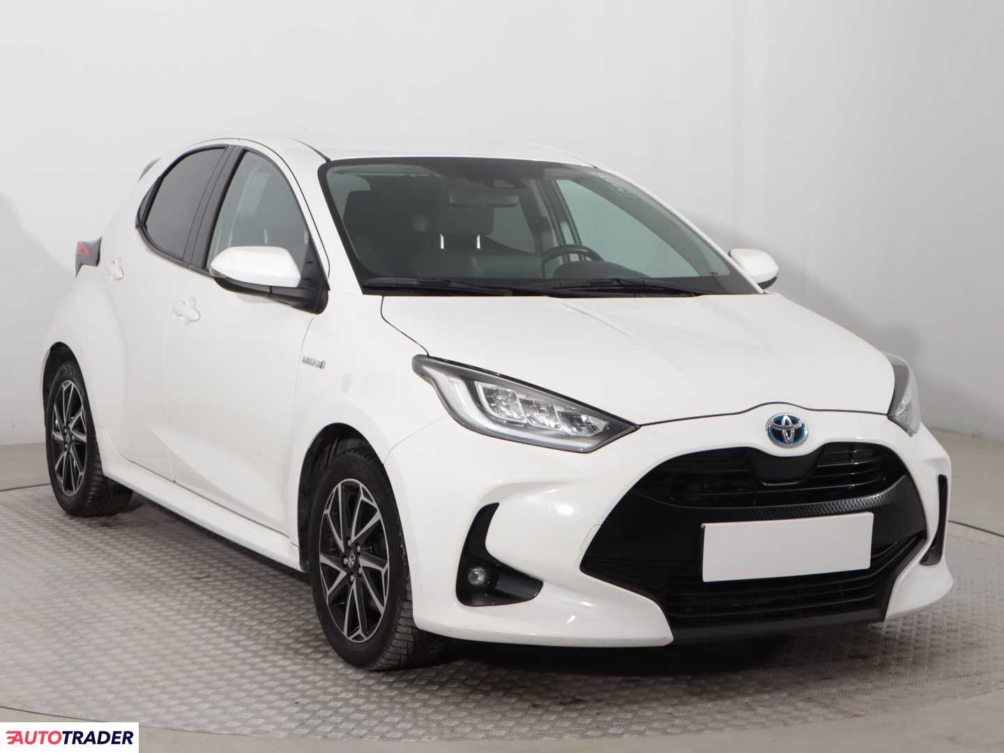 Toyota Yaris 2021 1.5 113 KM