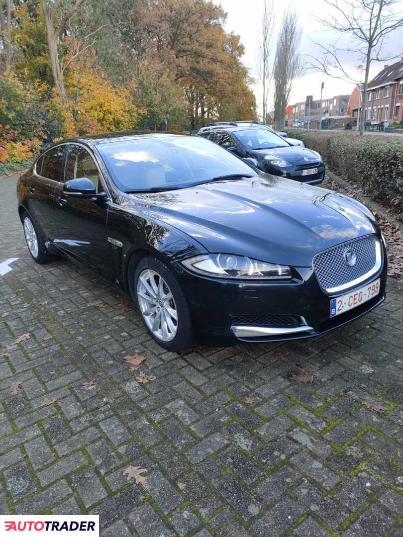 Jaguar XF 2012 2.2 165 KM