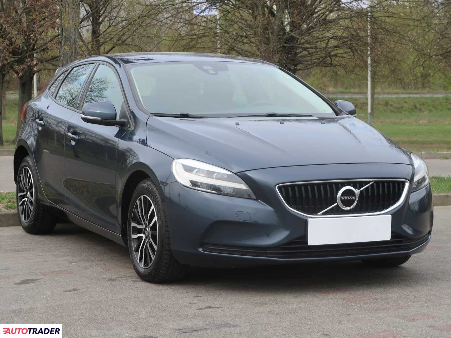 Volvo V40 2019 2.0 147 KM