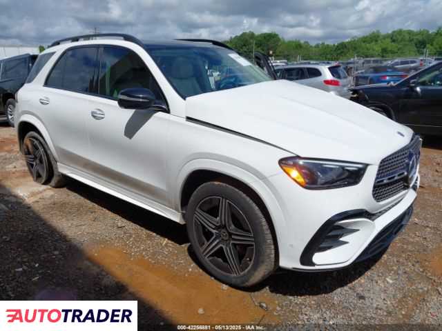 Mercedes GL 2024 2 Mercedes GL 2024 2