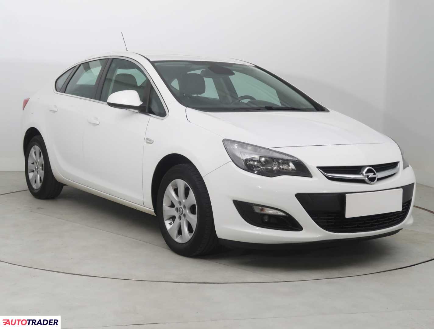 Opel Astra 2018 1.4 138 KM
