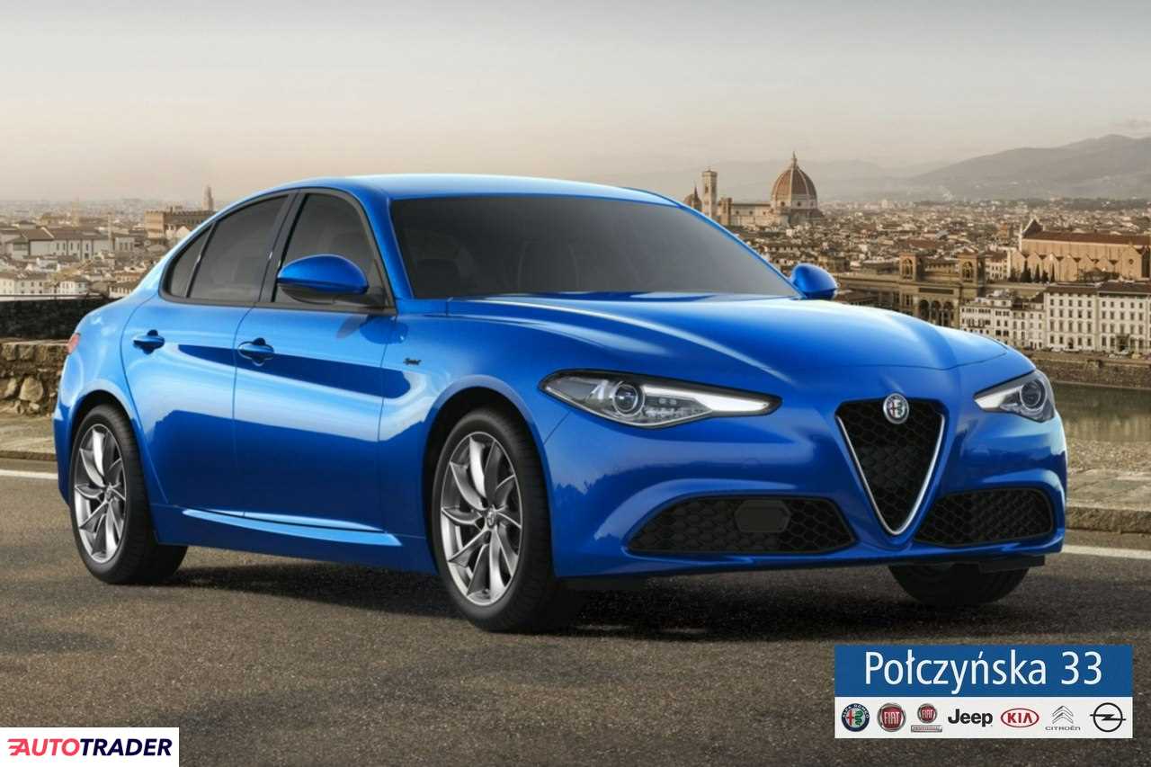 Alfa Romeo Giulia 2020 2 200 KM Alfa Romeo Giulia 2020 2 200 KM