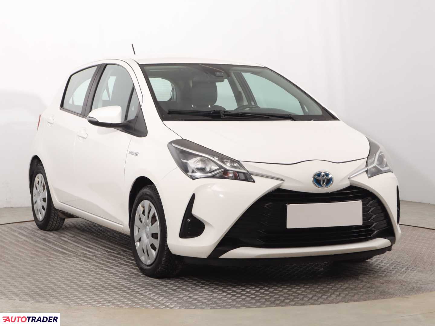Toyota Yaris 2020 1.5 99 KM
