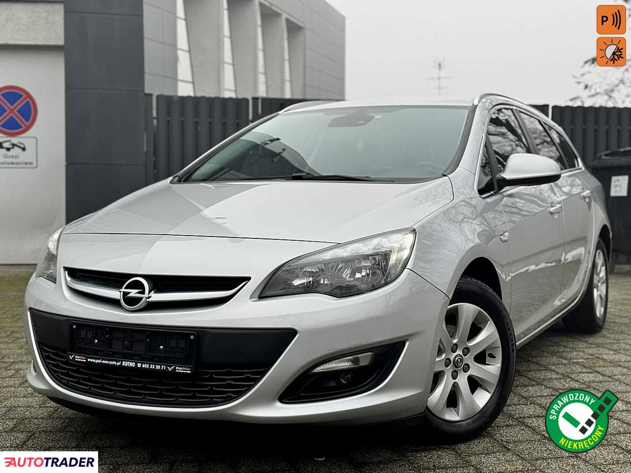 Opel Astra 2015 1.4 120 KM