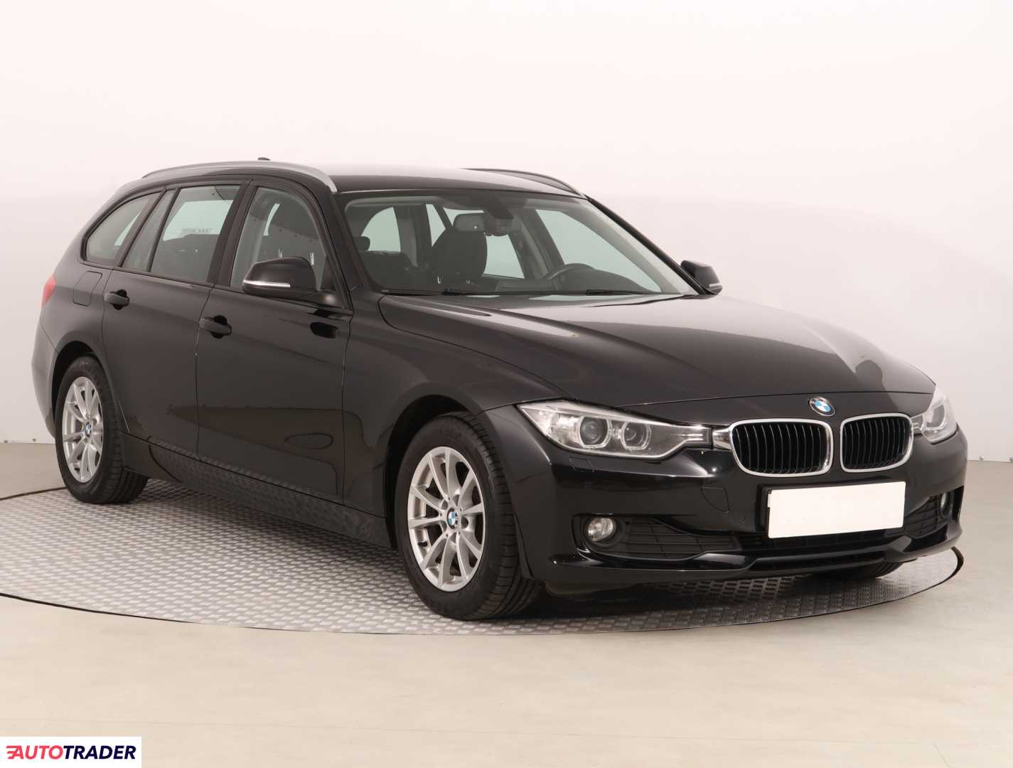 BMW 318 2013 2.0 140 KM