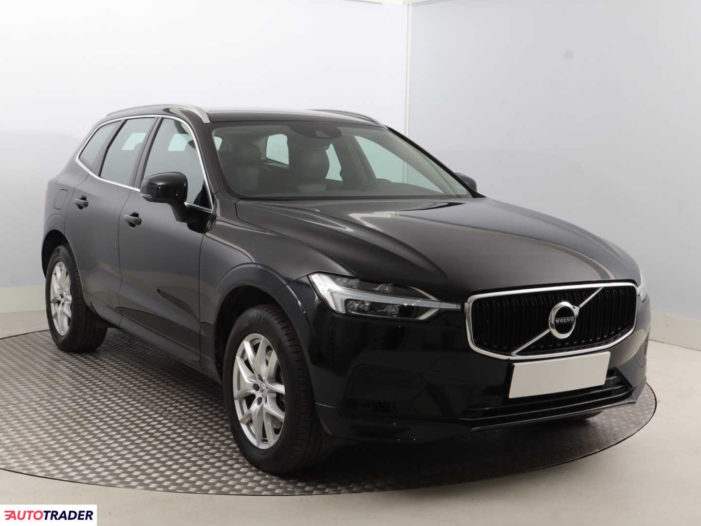 Volvo XC60 2019 2.0 187 KM