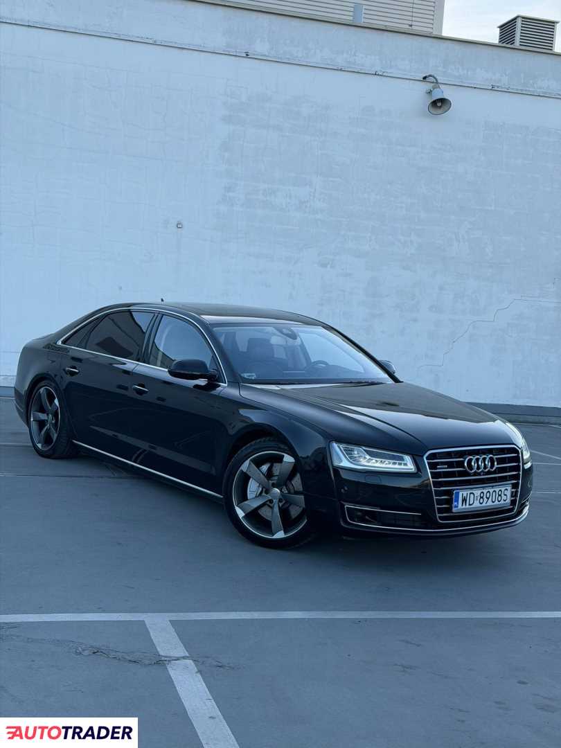 Audi A8 2015 4.2 385 KM