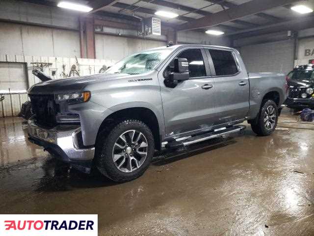 Chevrolet Silverado 5.0 benzyna 2020r. (ELGIN)