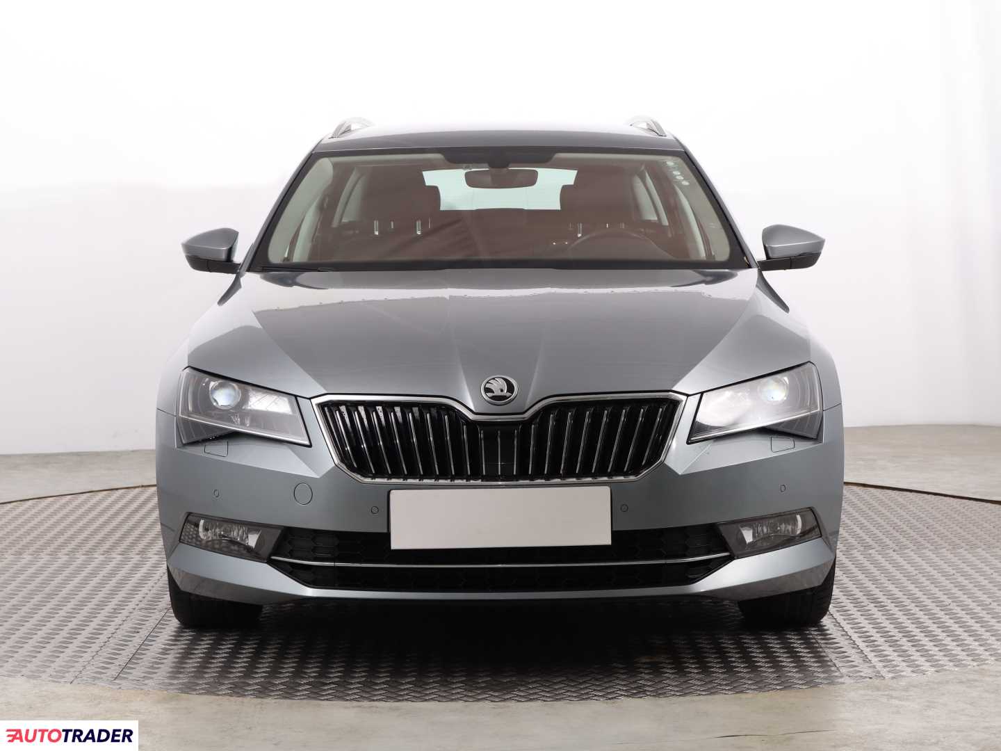 Skoda Superb 2.0 147 KM 2018r. (Piaseczno)