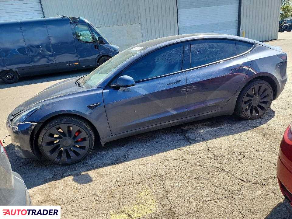 Tesla Model 3 2023