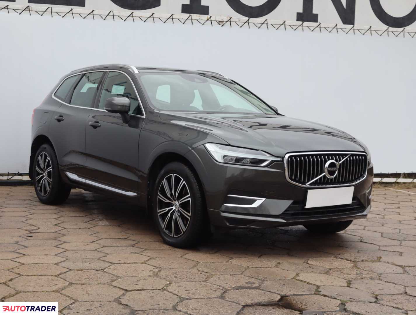 Volvo XC60 2018 2.0 187 KM