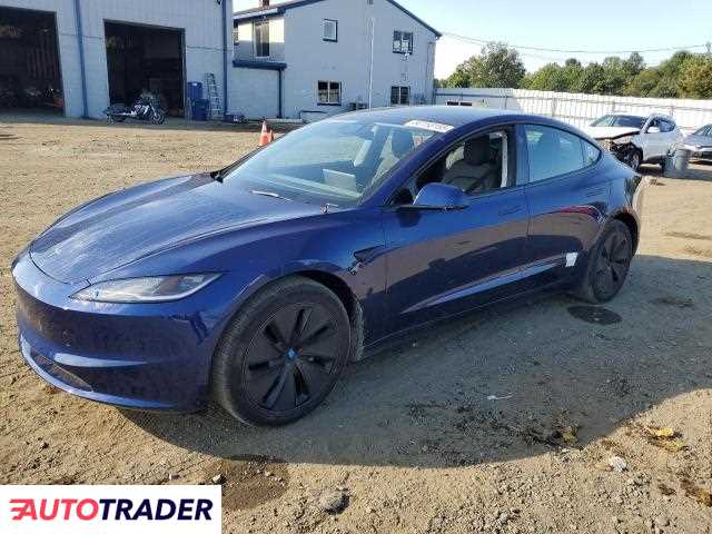 Tesla Model 3 2024