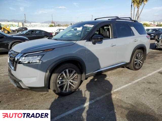 Nissan Pathfinder 2024 3