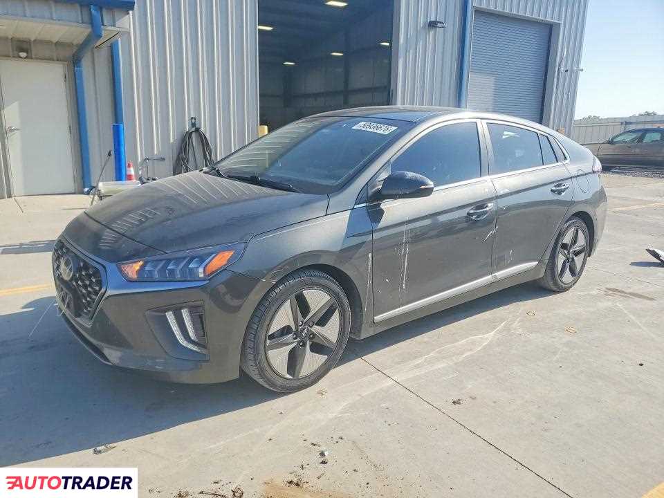 Hyundai IONIQ Hybrid 2021 1