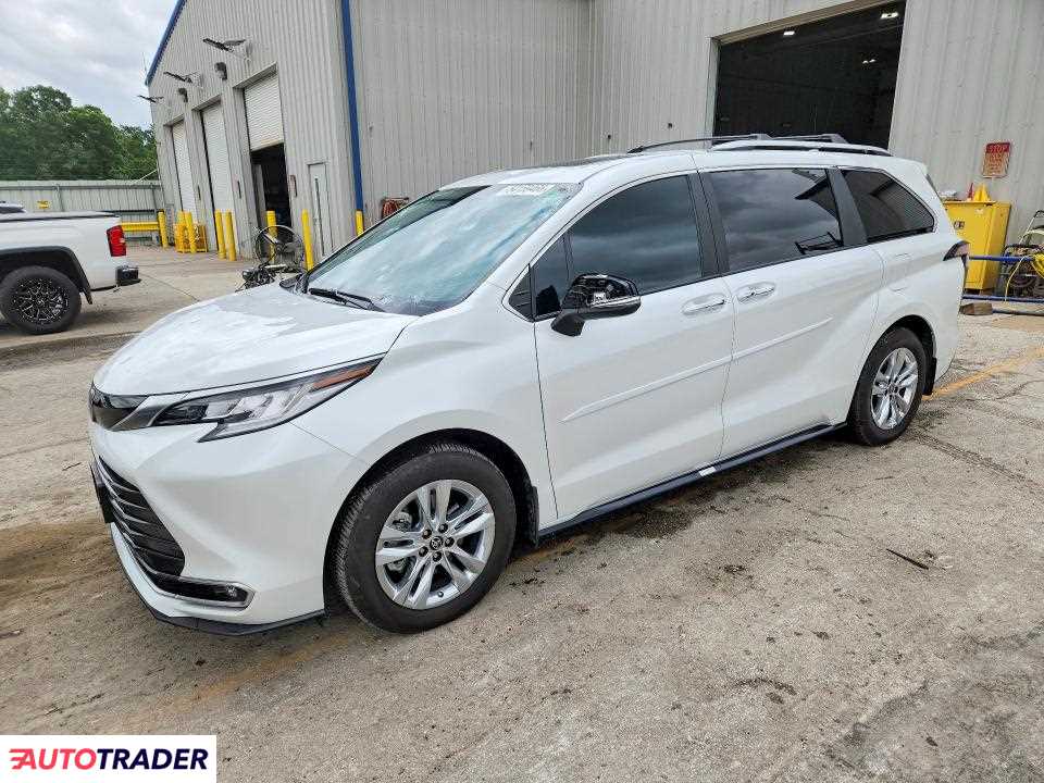 Toyota Sienna 2024 2