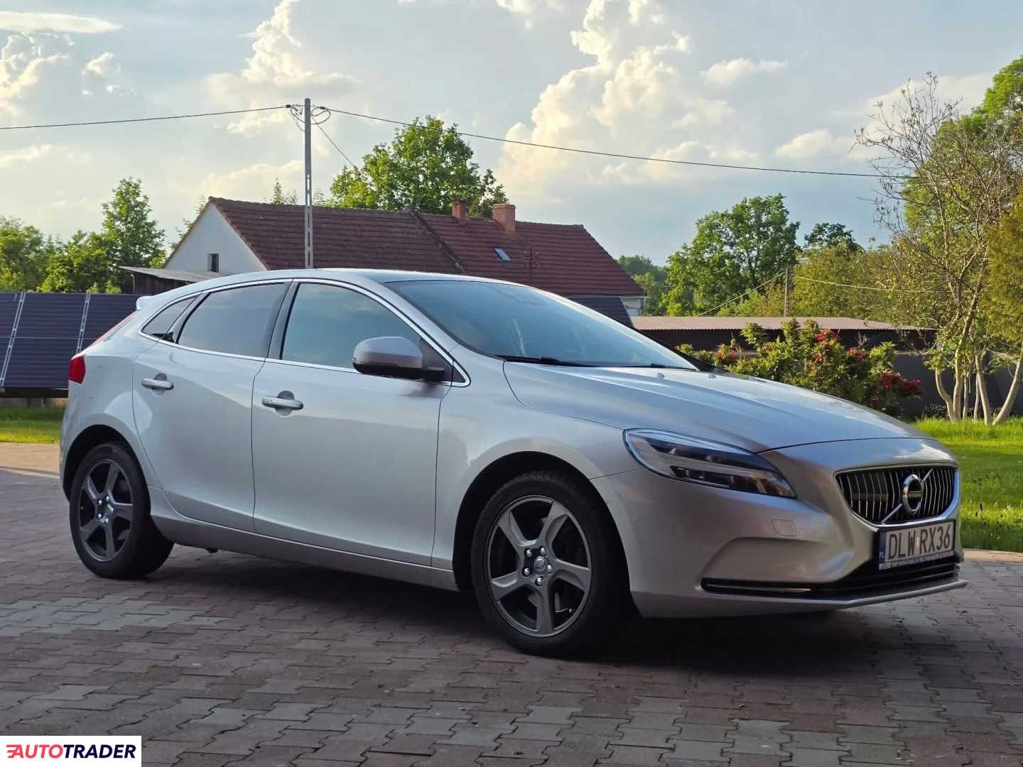Volvo 2017 2.0 150 KM