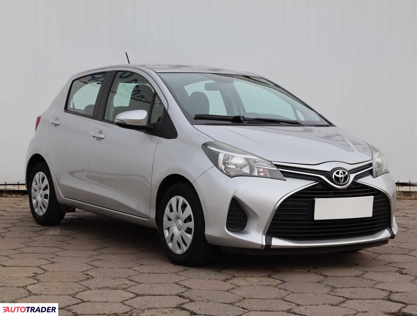 Toyota Yaris 2015 1.0 68 KM