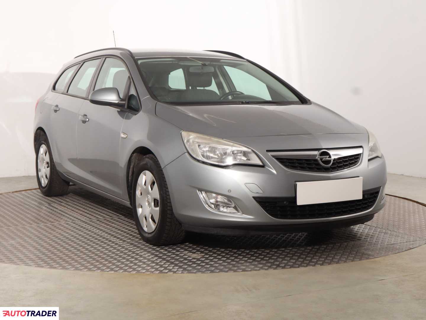 Opel Astra 2011 1.7 108 KM