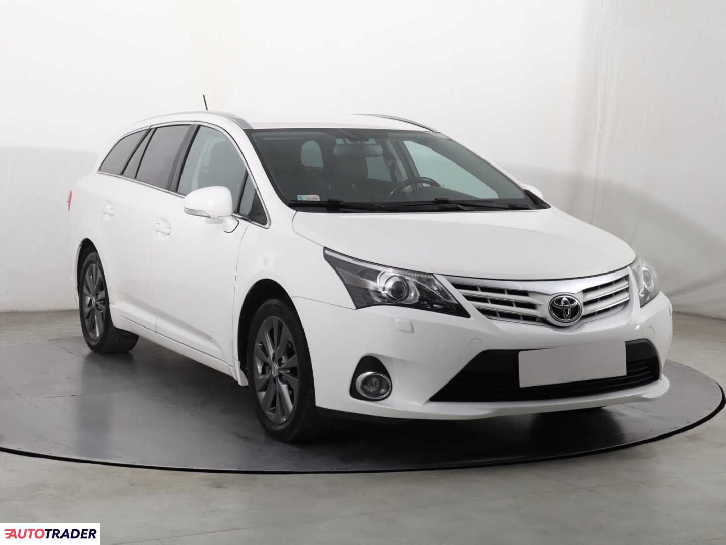 Toyota Avensis 2014 1.8 144 KM