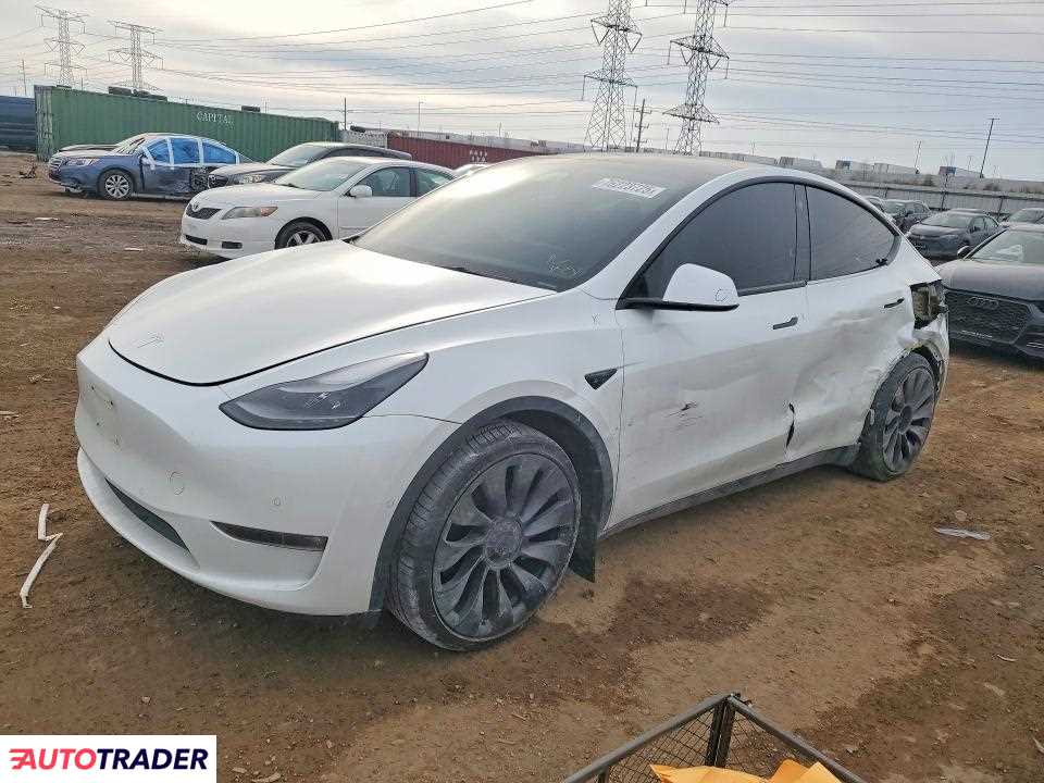 Tesla Model Y 2022
