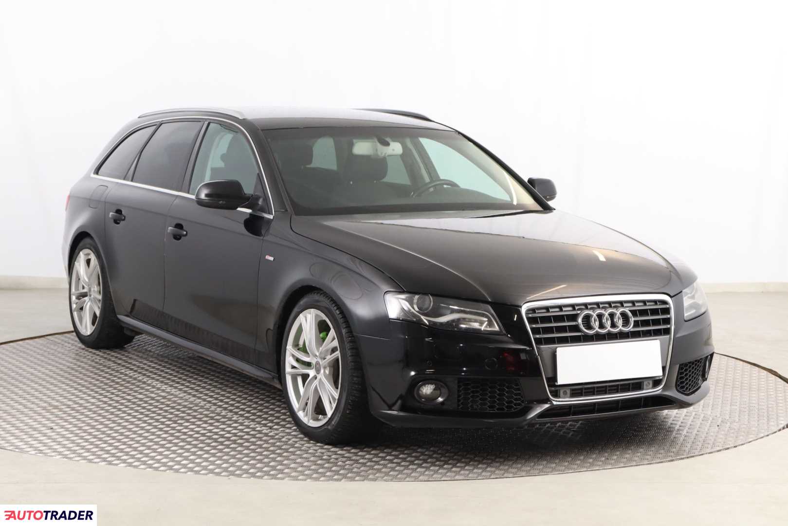 Audi A4 2009 2.0 118 KM