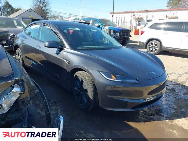 Tesla Model 3 2025
