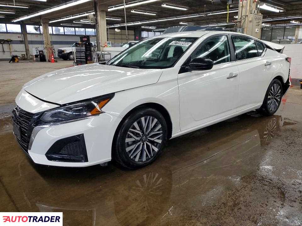 Nissan Altima 2025 2