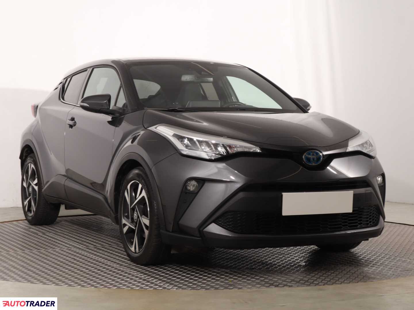 Toyota C-HR 2023 1.8 120 KM