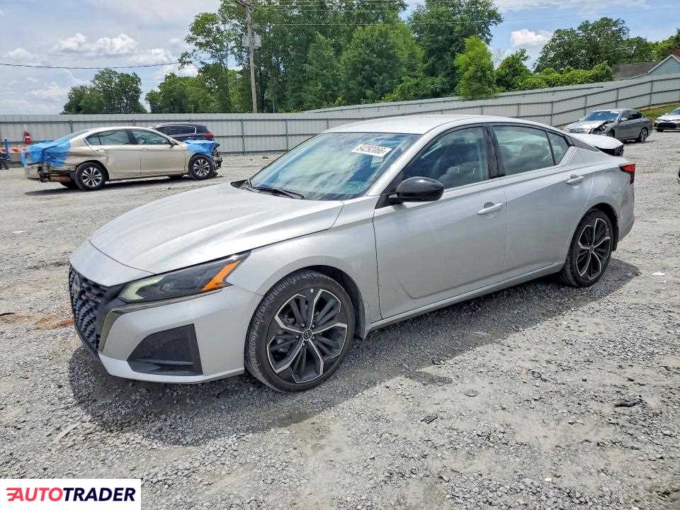 Nissan Altima 2025 2