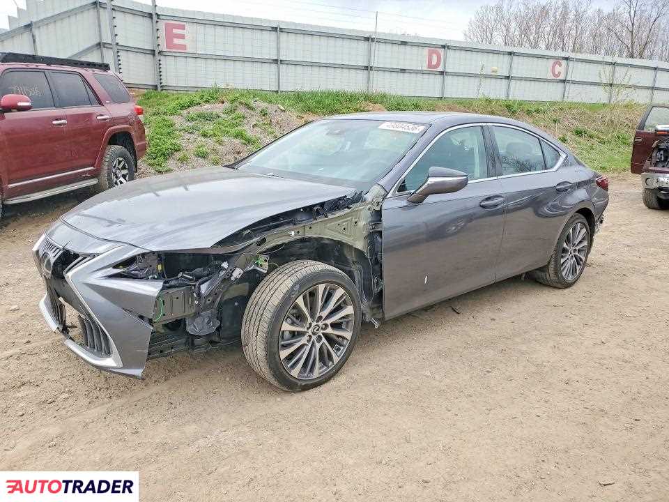 Lexus ES 2021 3