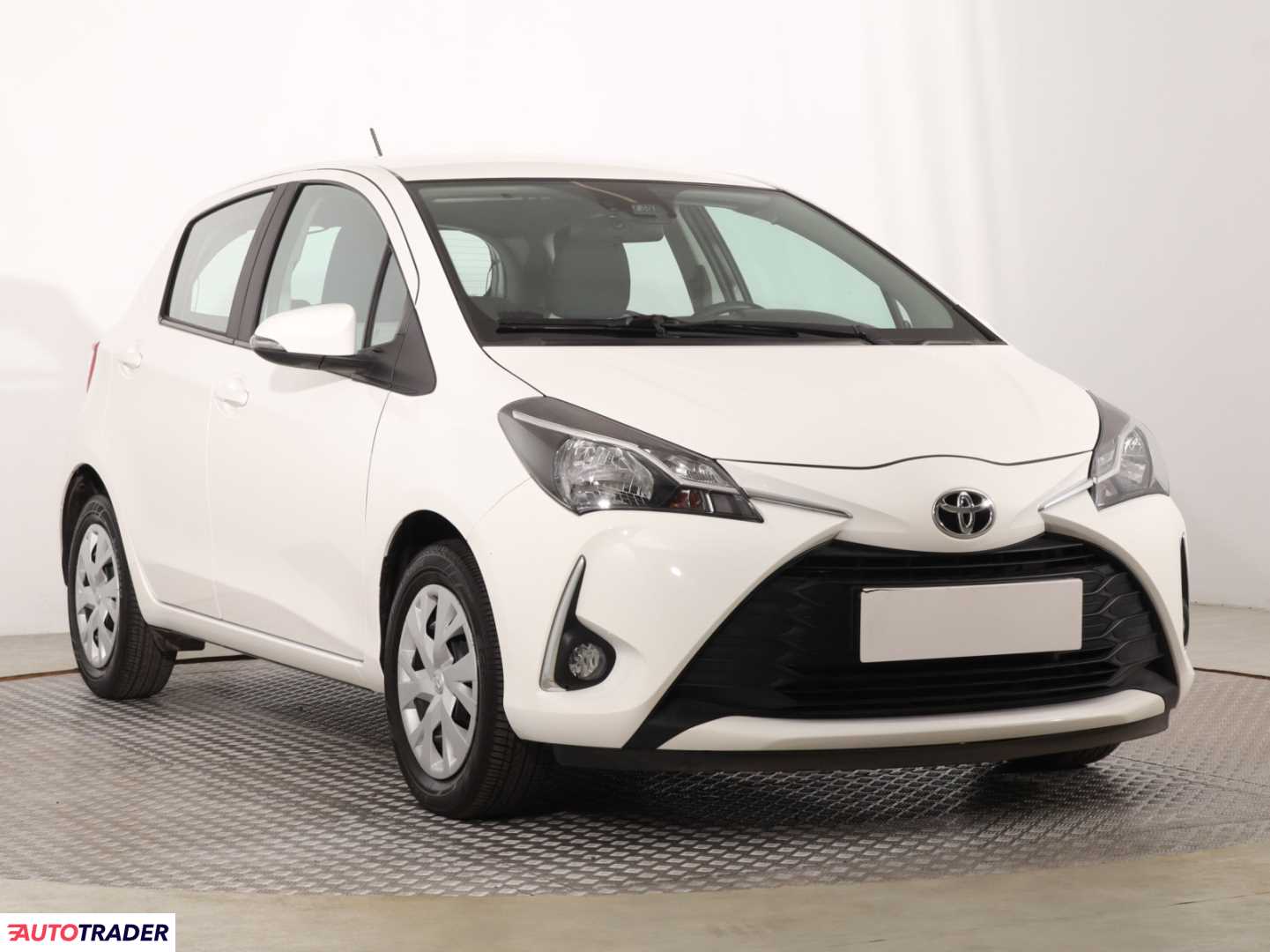 Toyota Yaris 2020 1.5 109 KM