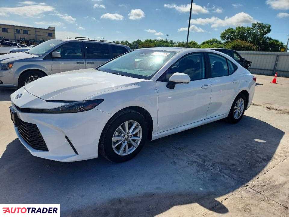 Toyota Camry 2025 2
