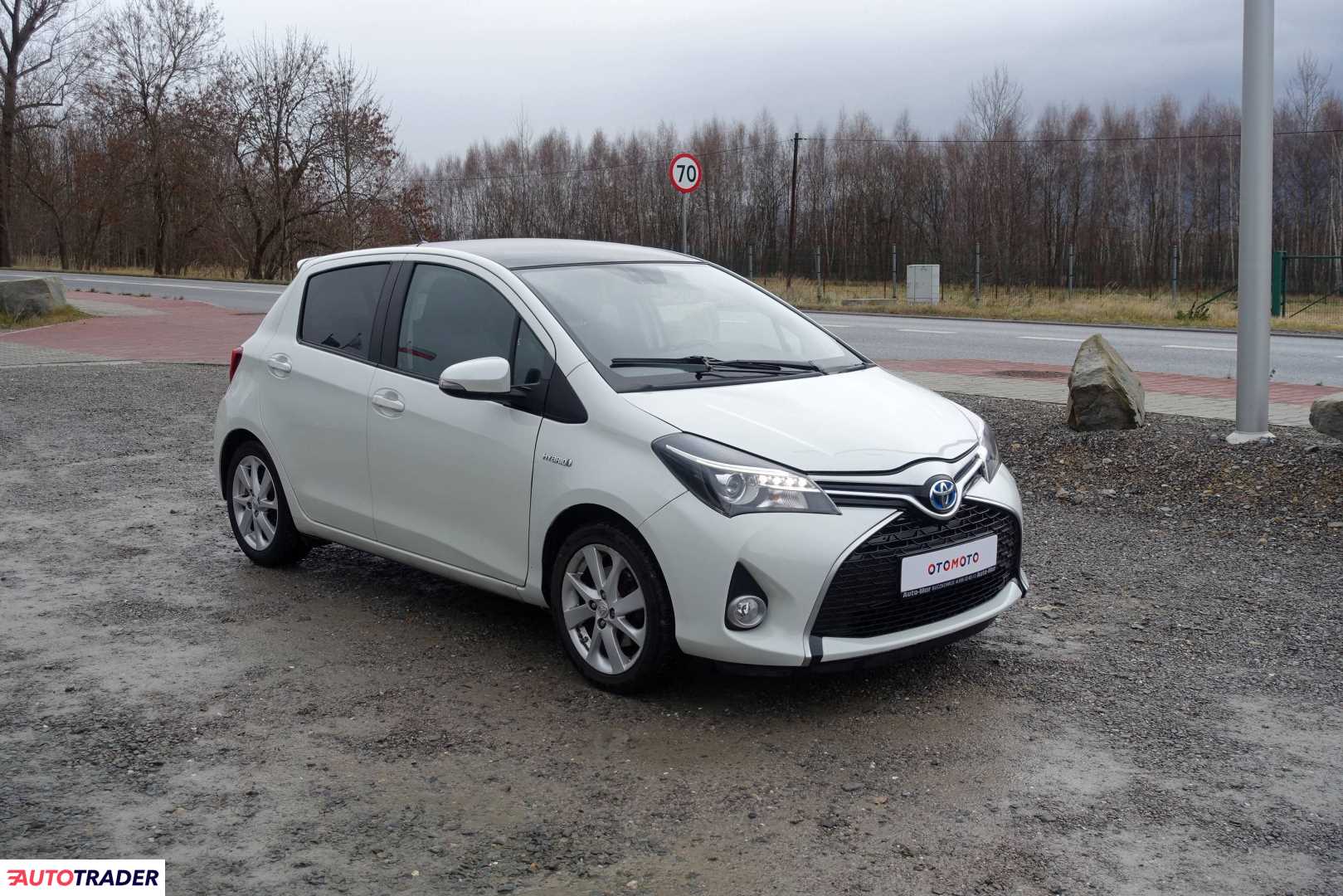 Toyota Yaris 2015 1.5 74 KM