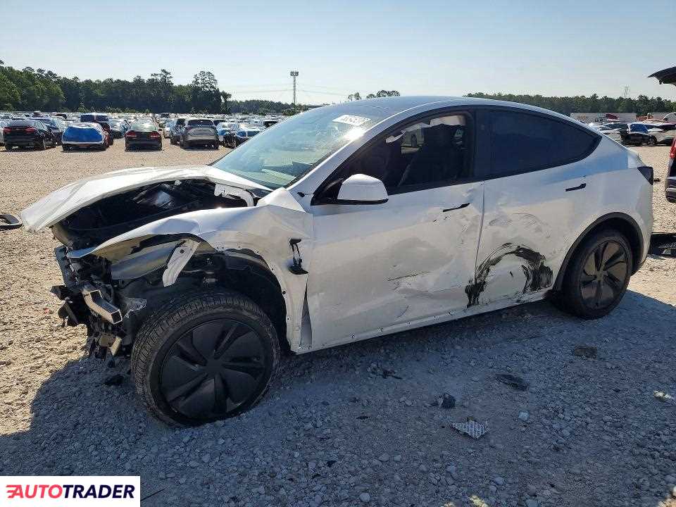 Tesla Model Y 2026