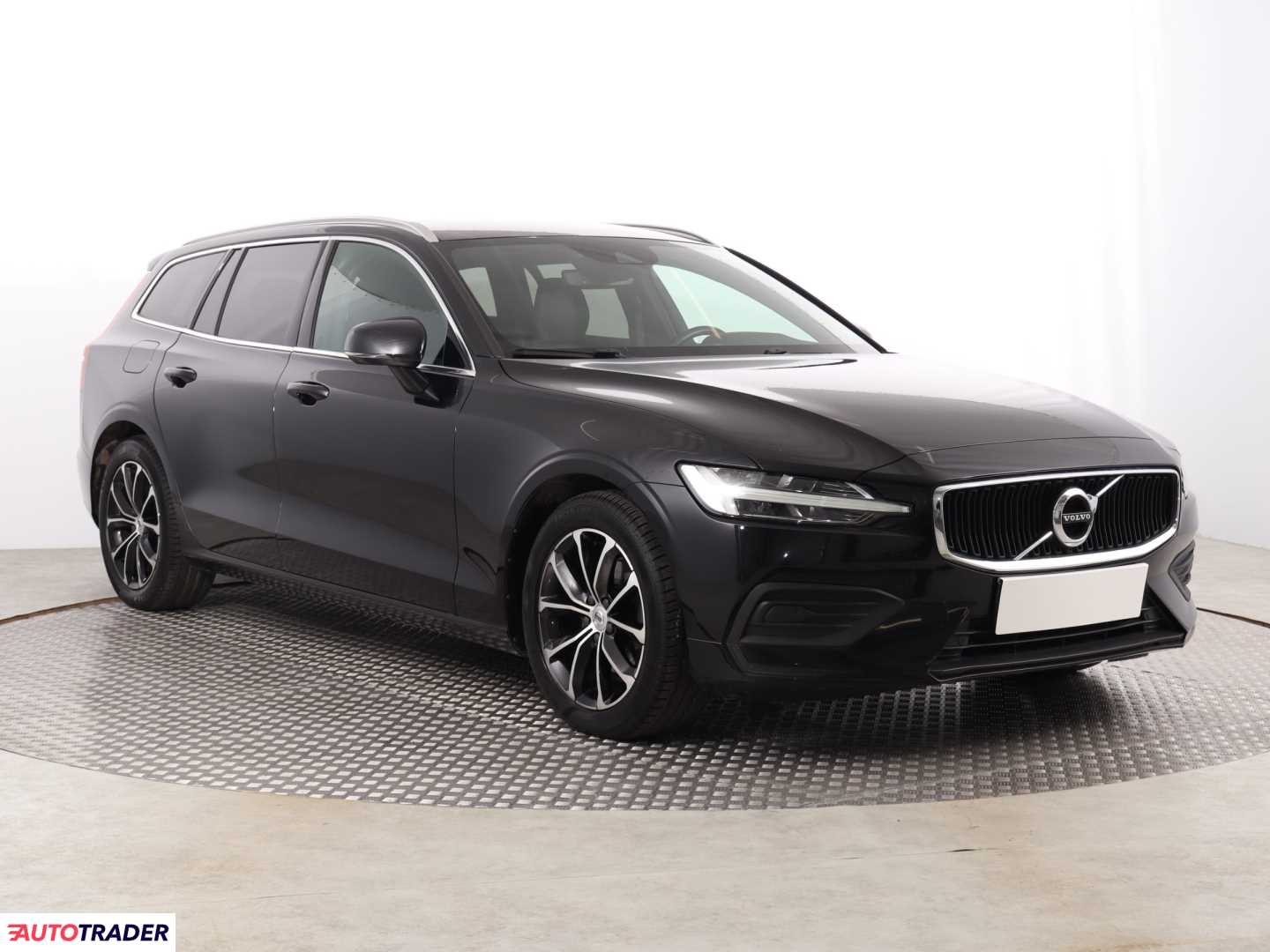 Volvo V60 2019 2.0 147 KM