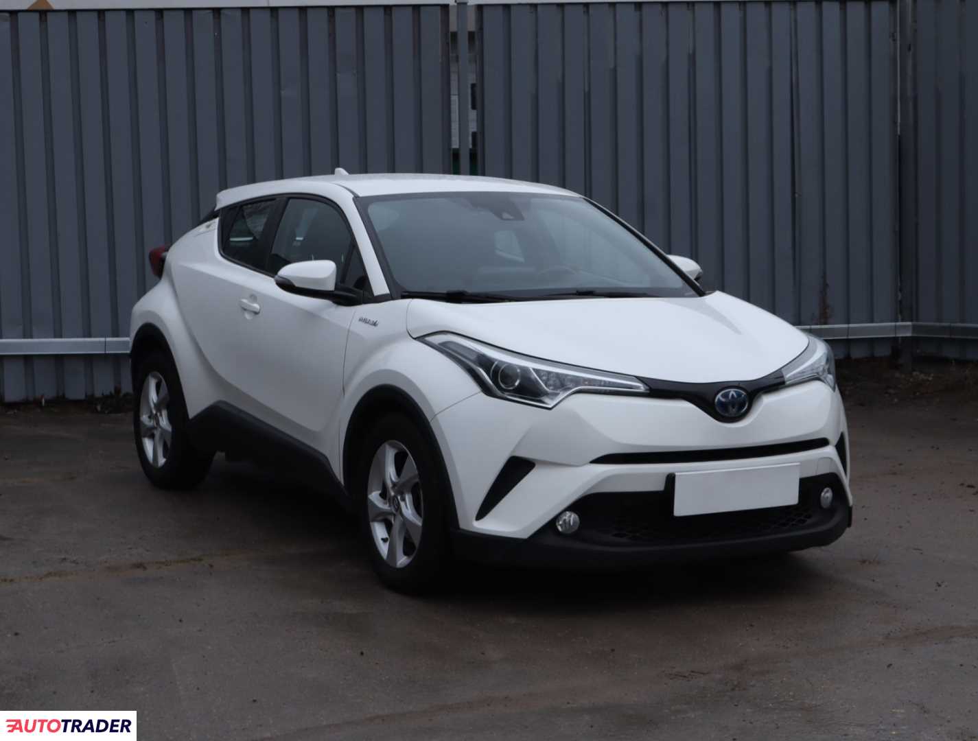 Toyota C-HR 2019 1.8 120 KM
