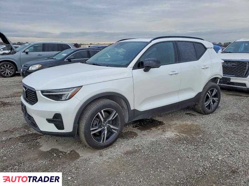 Volvo XC40 2024 2