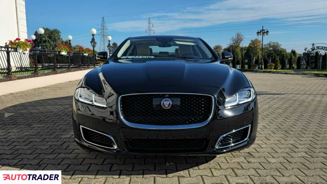 Jaguar XJ