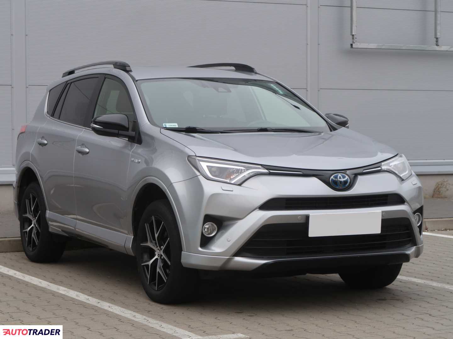 Toyota RAV 4 2.5 194 KM 2017r. (Piaseczno)