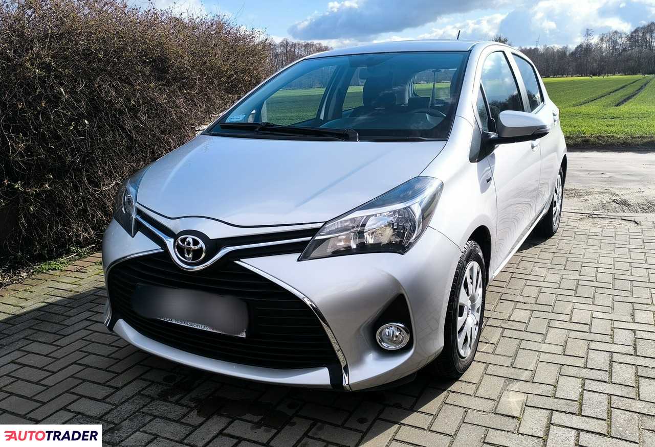 Toyota Yaris 2014 1.3 99 KM