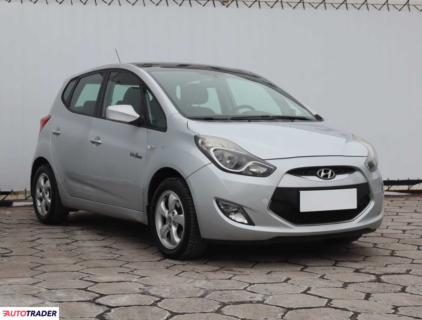 Hyundai ix20 2012 1.4 88 KM
