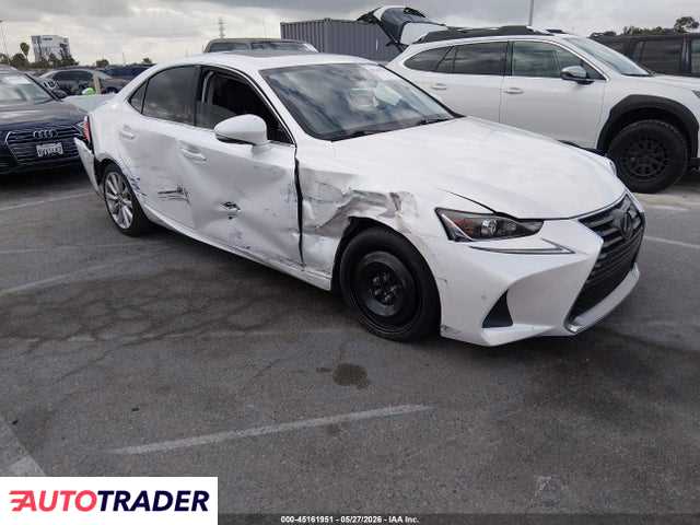 Lexus IS 2020 2