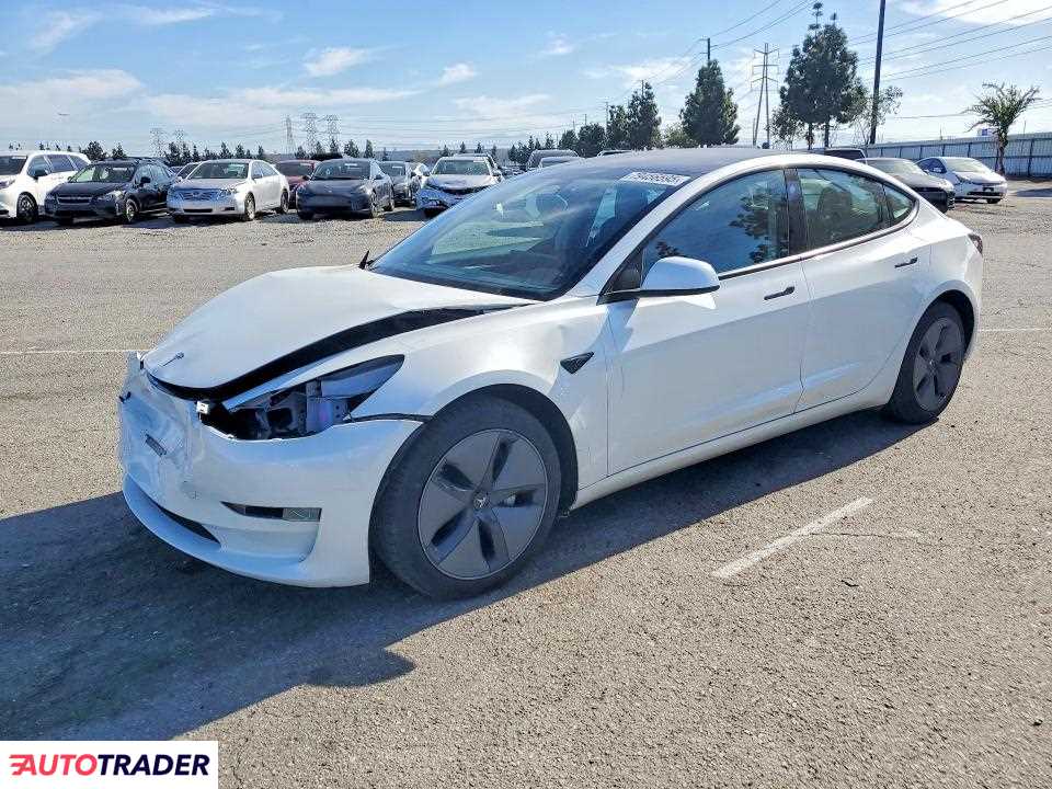 Tesla Model 3 2023