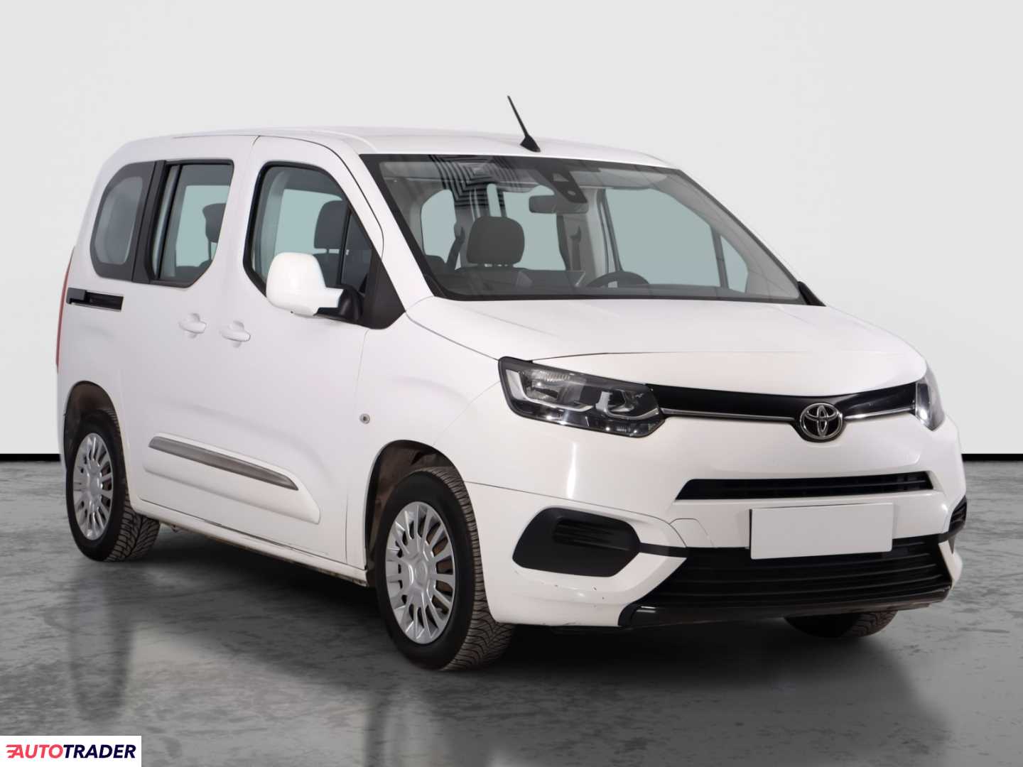 Toyota Pozostałe 2021 1.5 100 KM