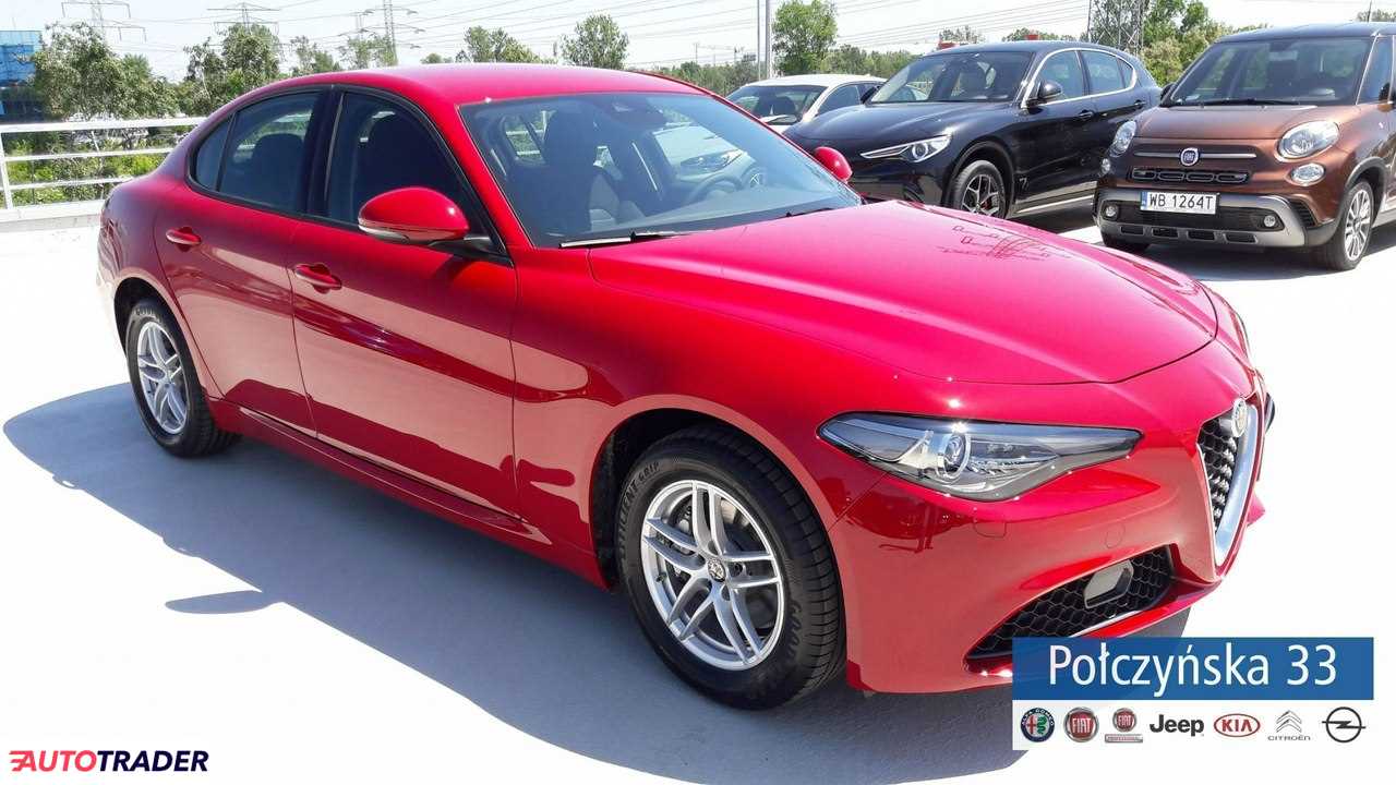 Alfa Romeo Giulia 2019 2 200 KM Alfa Romeo Giulia 2019 2 200 KM