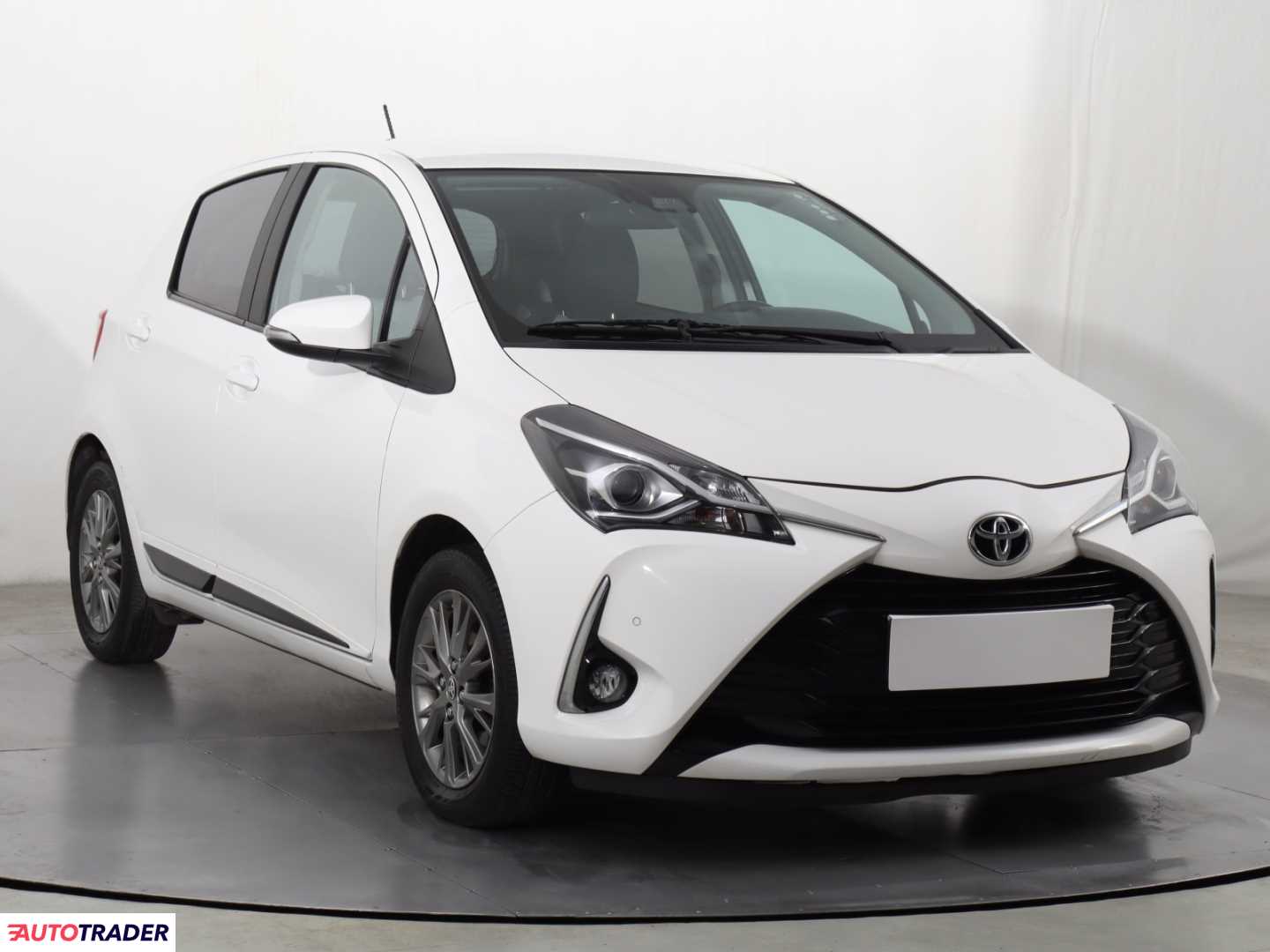 Toyota Yaris 2017 1.5 109 KM
