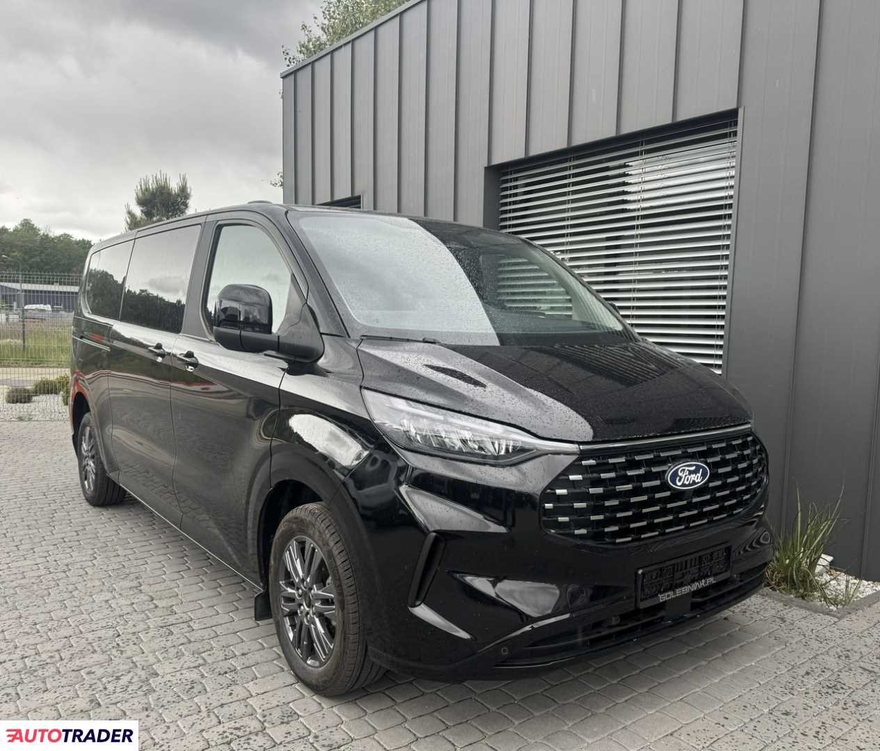 Ford Tourneo Custom 2024 2 170 KM Ford Tourneo Custom 2024 2 170 KM